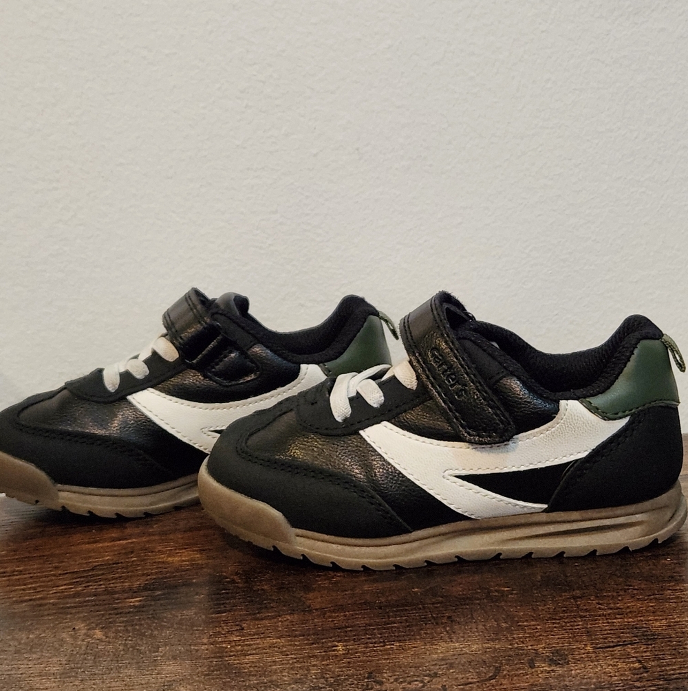 Kids Black and White Carter Sneakers